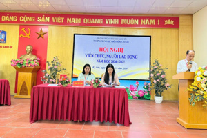 TRƯỜNG THPT CAO LỘC TỔ CHỨC HỘI NGHỊ VIÊN CHỨC, NGƯỜI LAO ĐỘNG NĂM HỌC 2026–2027